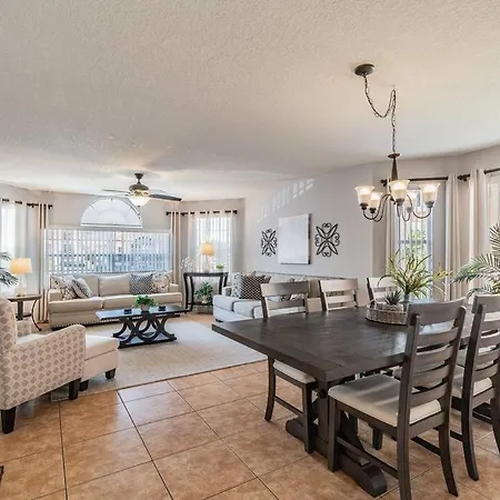 Love At First Sight! New Disney Home, Sleeps 6, Pool, Patio, No Steps, Low Rates!
